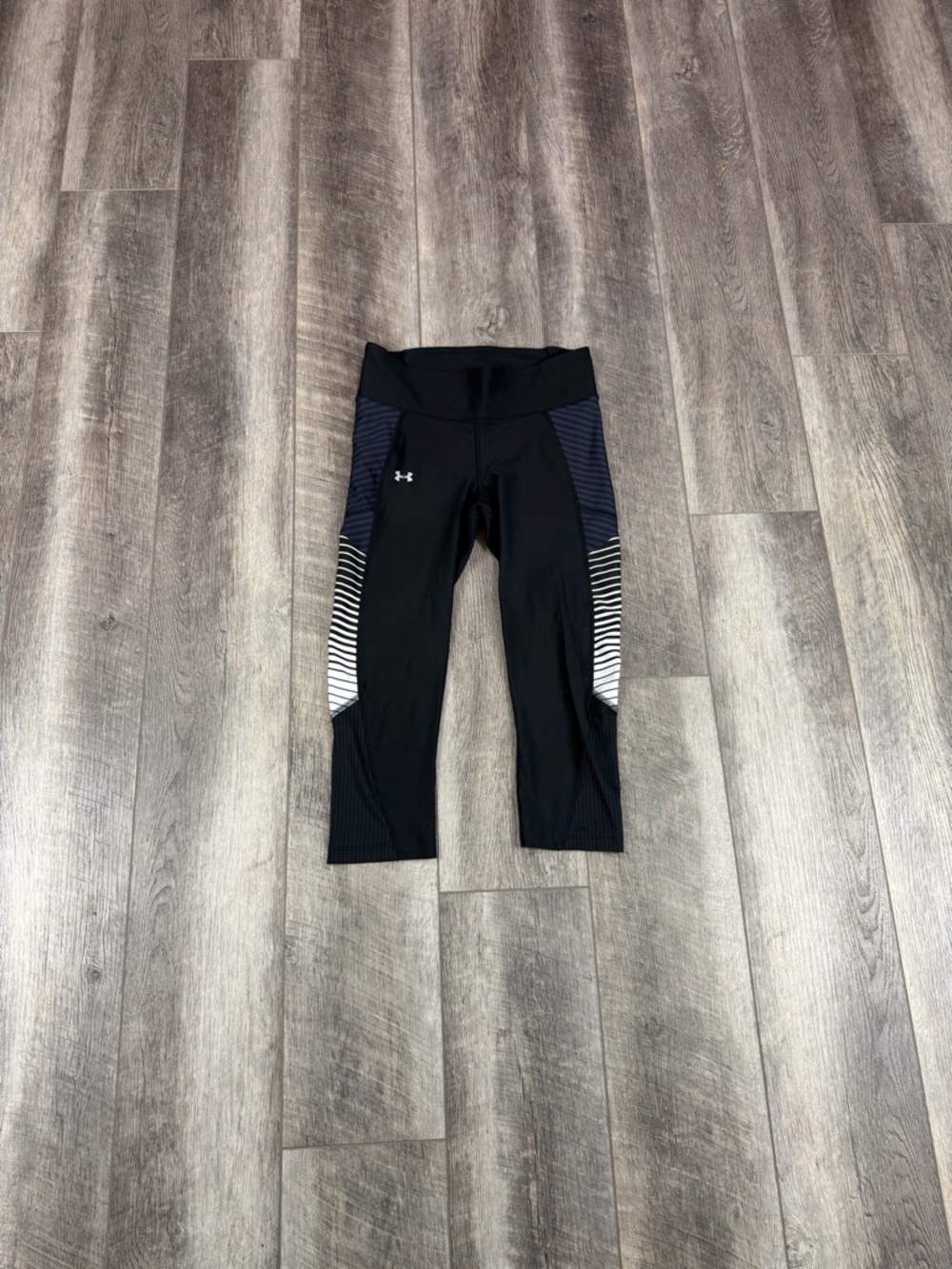 Under Armour Black/Blue Cropped‎ Leggings